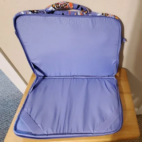 Vera Bradley Mural Garden Laptop Workstation Crossbody Bag - Picture 3 of 4